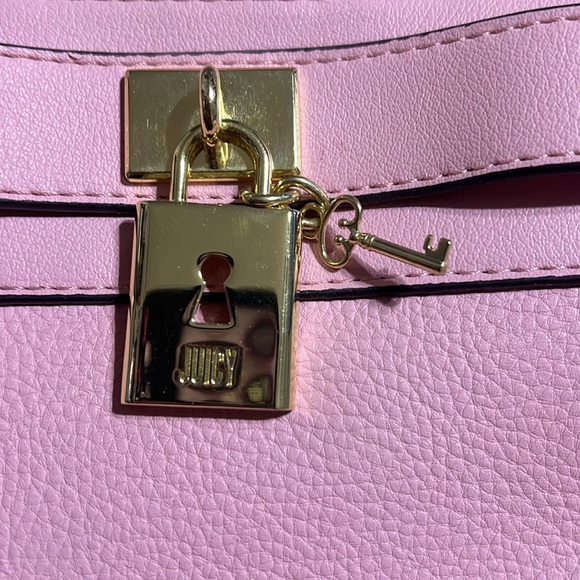 Juicy Couture Crossbody Purse.  EUC - Picture 3 of 4
